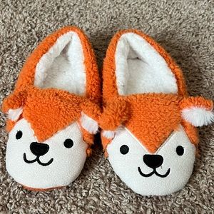 Cat & Jack Fox slippers.